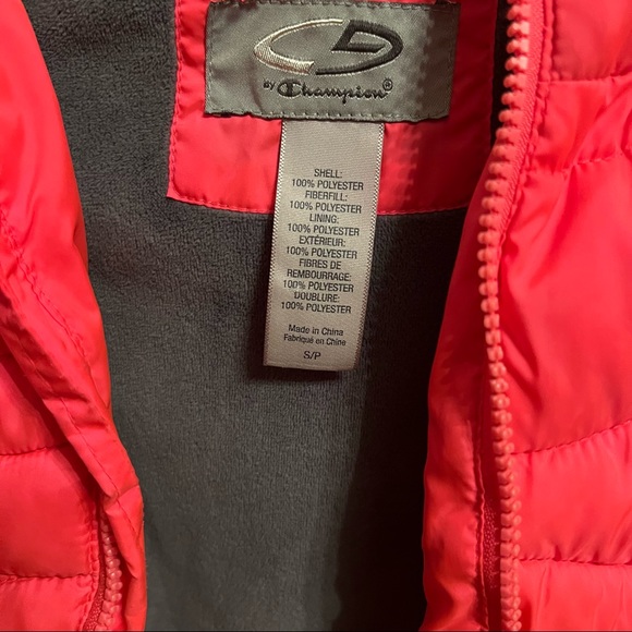 Girls Champion puffer coat. Size Small. Bright pink/orange-excellent condition. - Picture 3 of 3